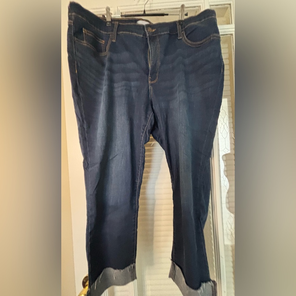 Crown & Ivy Women's Blue Jeans Capris-Size 18W